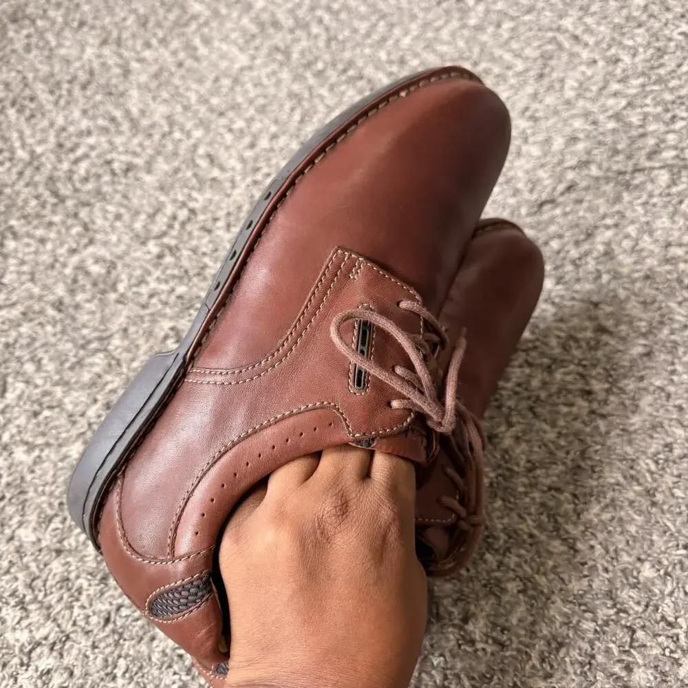 Clarks Un Corner Shoes Mens 10 M Brown Leather Lightweight Plain Toe Oxford Shoe